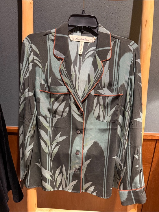La Boheme Tops - La Boheme Botanical Print 100% Sage Green Silk Shirt